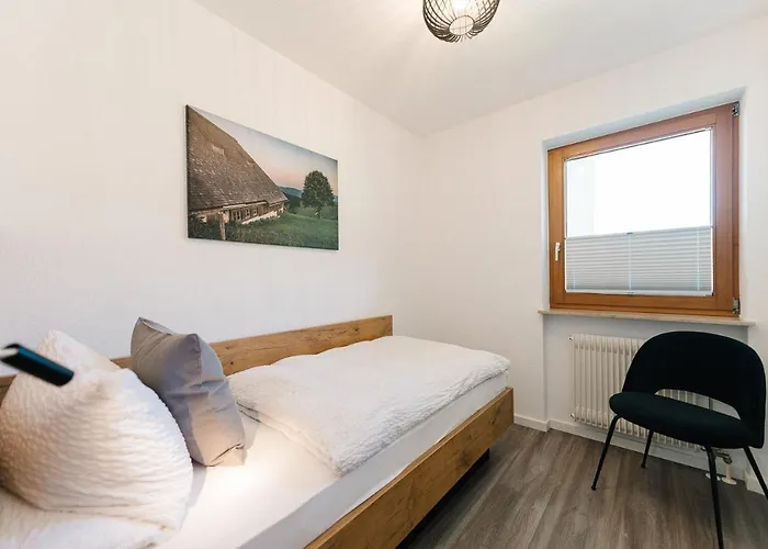 Moderne 3 Zi.-fewo Blackforest Art Naehe Freiburg דירה סימונסבאל