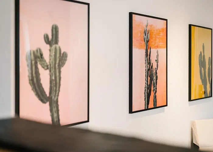 Moderne 3 Zi.-fewo Blackforest Art Naehe Freiburg סימונסבאל